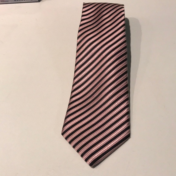 Bruno Pirttelli silk tie. - Picture 2 of 3